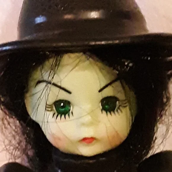 COPY - Wizard of Oz Madame Alexander McDonalds Wicked Witch West Pre-Owned - Picture 4 of 13
